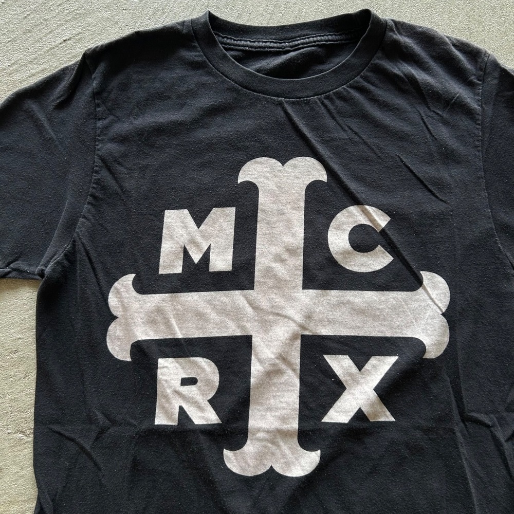 My Chemical Romance Shirt Size Small Black Cross Logo MCRX Gerard Way Emo Punk - Picture 2 of 5